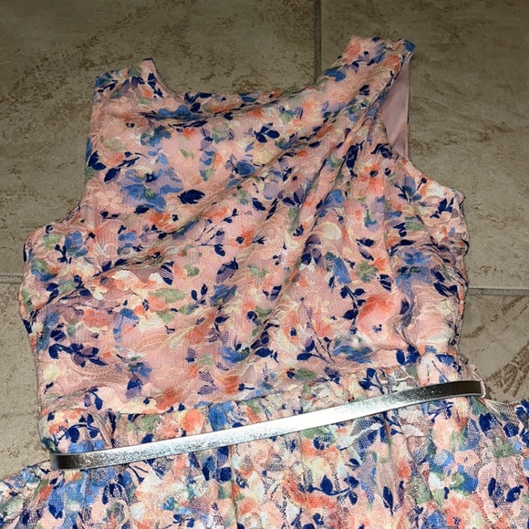 Girls dress bundle - Picture 8 of 8